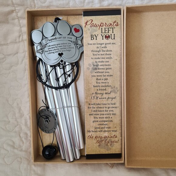 Pet Memorial Wind Chime, Pawprints Left by You, NWT - Picture 1 of 5